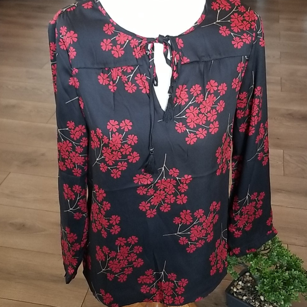 Flowy cute blouse